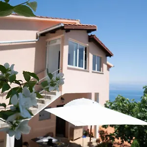 Cvita - Cozy With An Amazing View Apartment